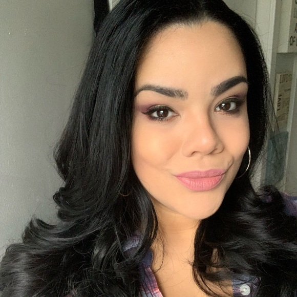 Meet your Posher - Picture 4 of 8